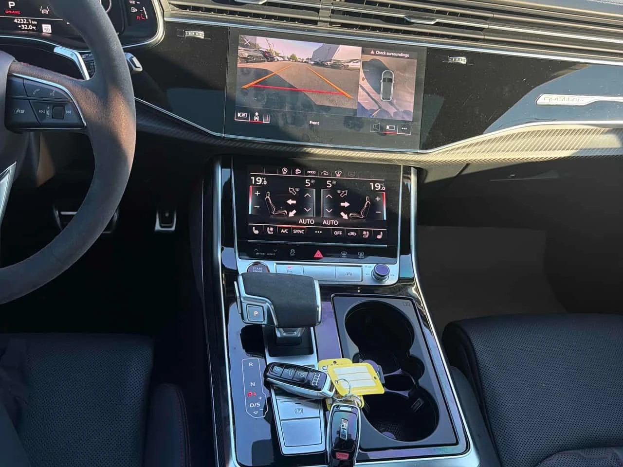 Audi RSQ8 * 4.0 TFSI quattro * АВТОКРЕДИТ БЕЗ ПЪРВОНАЧАЛНА *, снимка 9 - Автомобили и джипове - 55595710