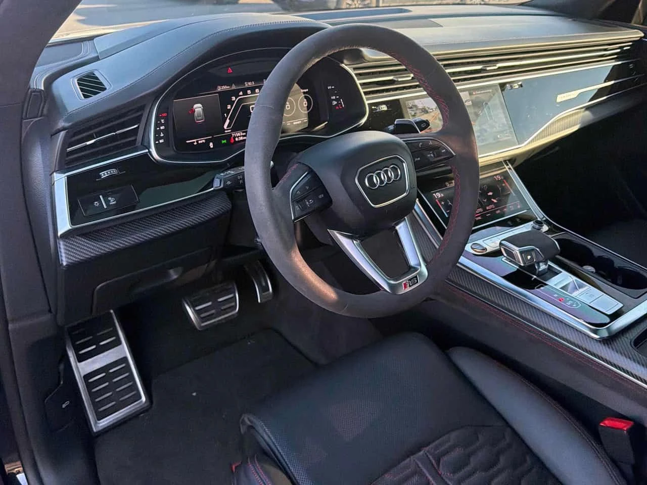Audi RSQ8 * 4.0 TFSI quattro * АВТОКРЕДИТ БЕЗ ПЪРВОНАЧАЛНА *, снимка 5 - Автомобили и джипове - 55595710