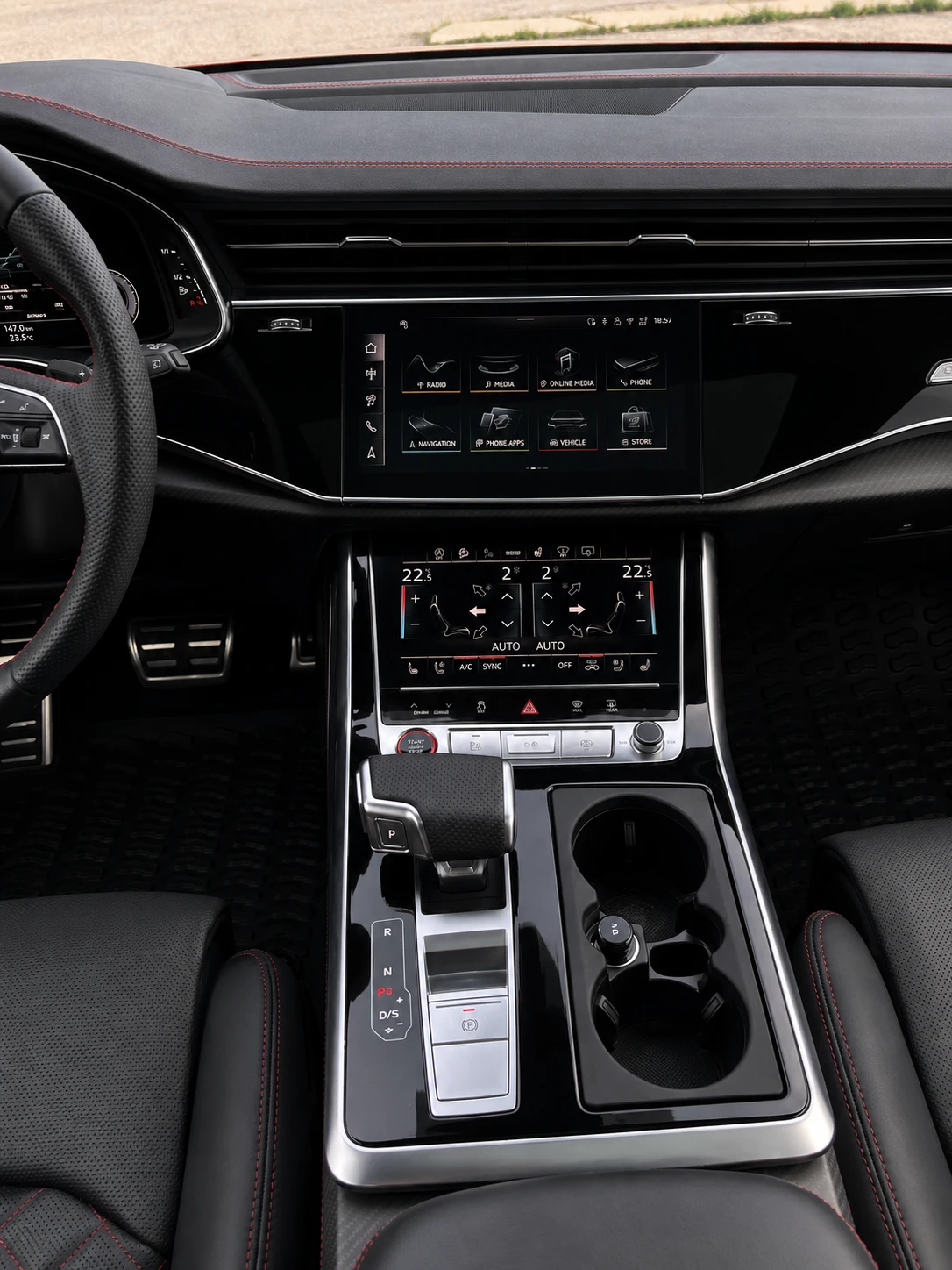 Audi SQ8 V8 / EXCLUSIVE / АВТОКРЕДИТ, снимка 12 - Автомобили и джипове - 55976349
