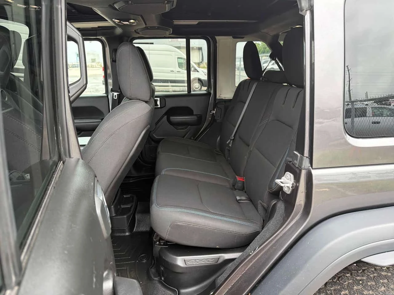Jeep Wrangler * Unlimited Rubicon * CARFAX * ��� ������������  | Mobile.bg � ����������� 10
