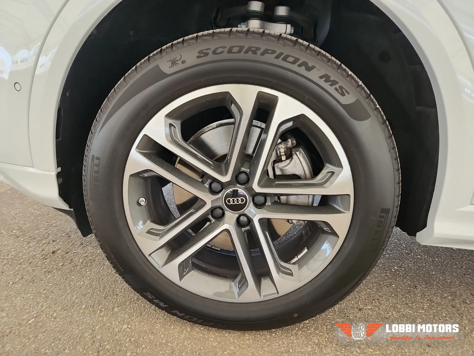 Audi Q5, снимка 6 - Автомобили и джипове - 56436012