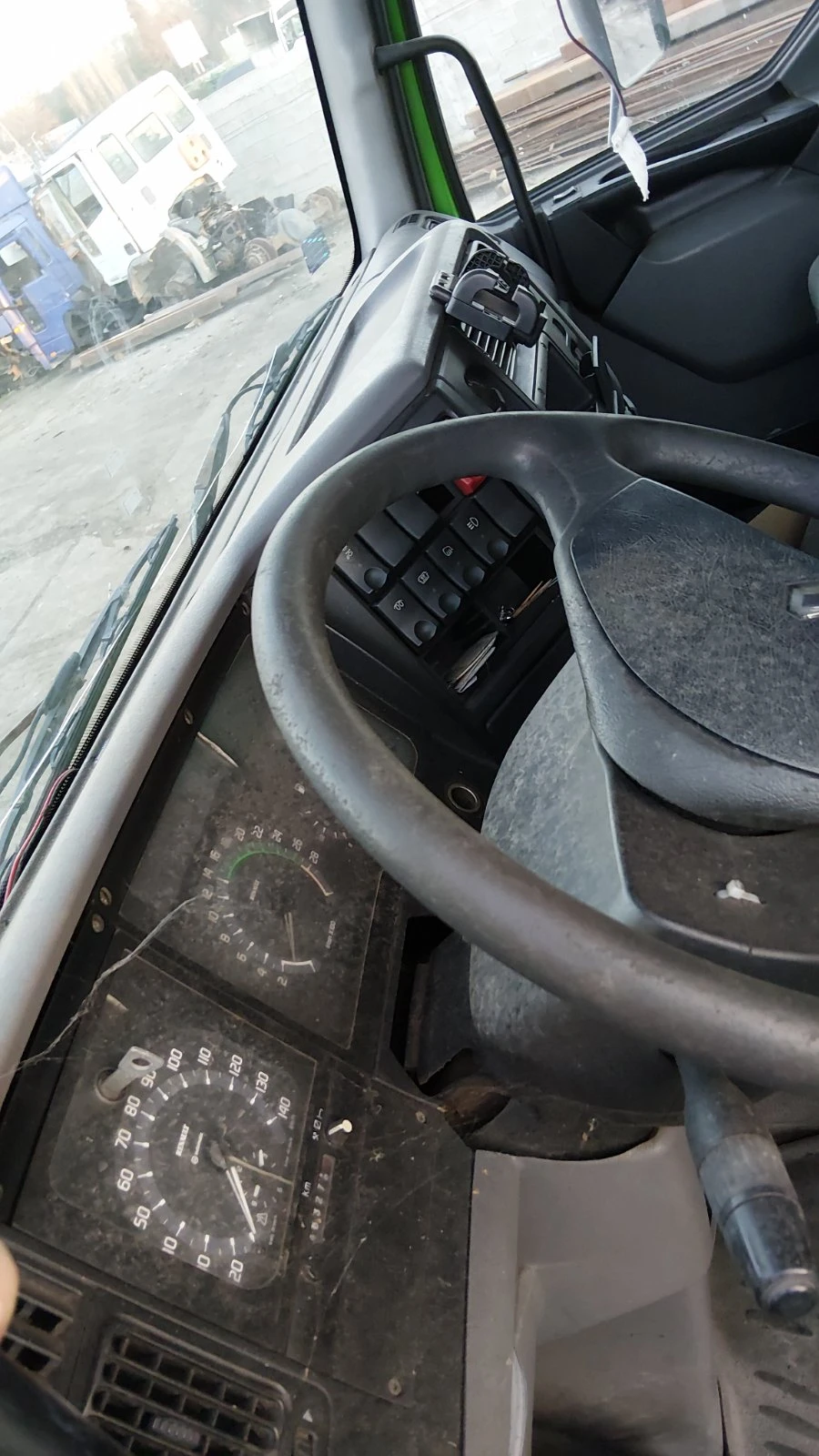 Renault Midlum 210.16 - изображение 5