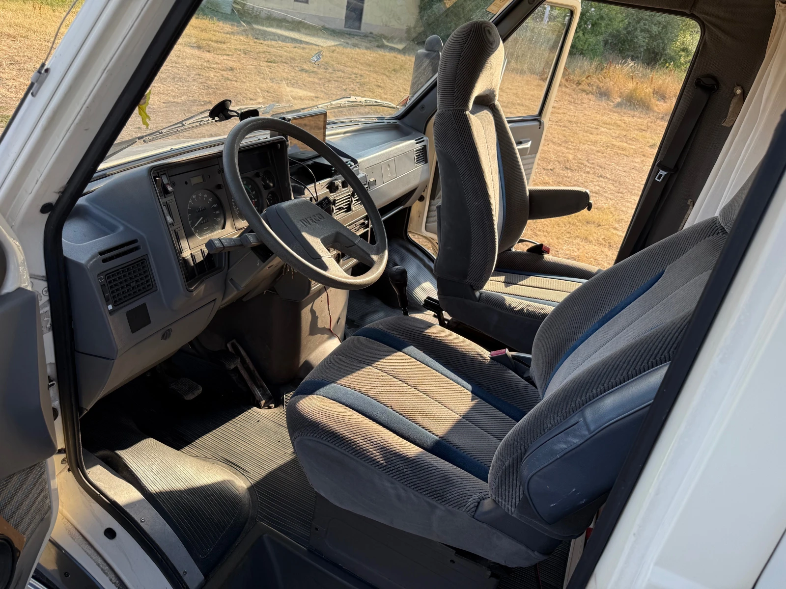 ������ Burstner Iveco 35-10 | Mobile.bg � ����������� 9