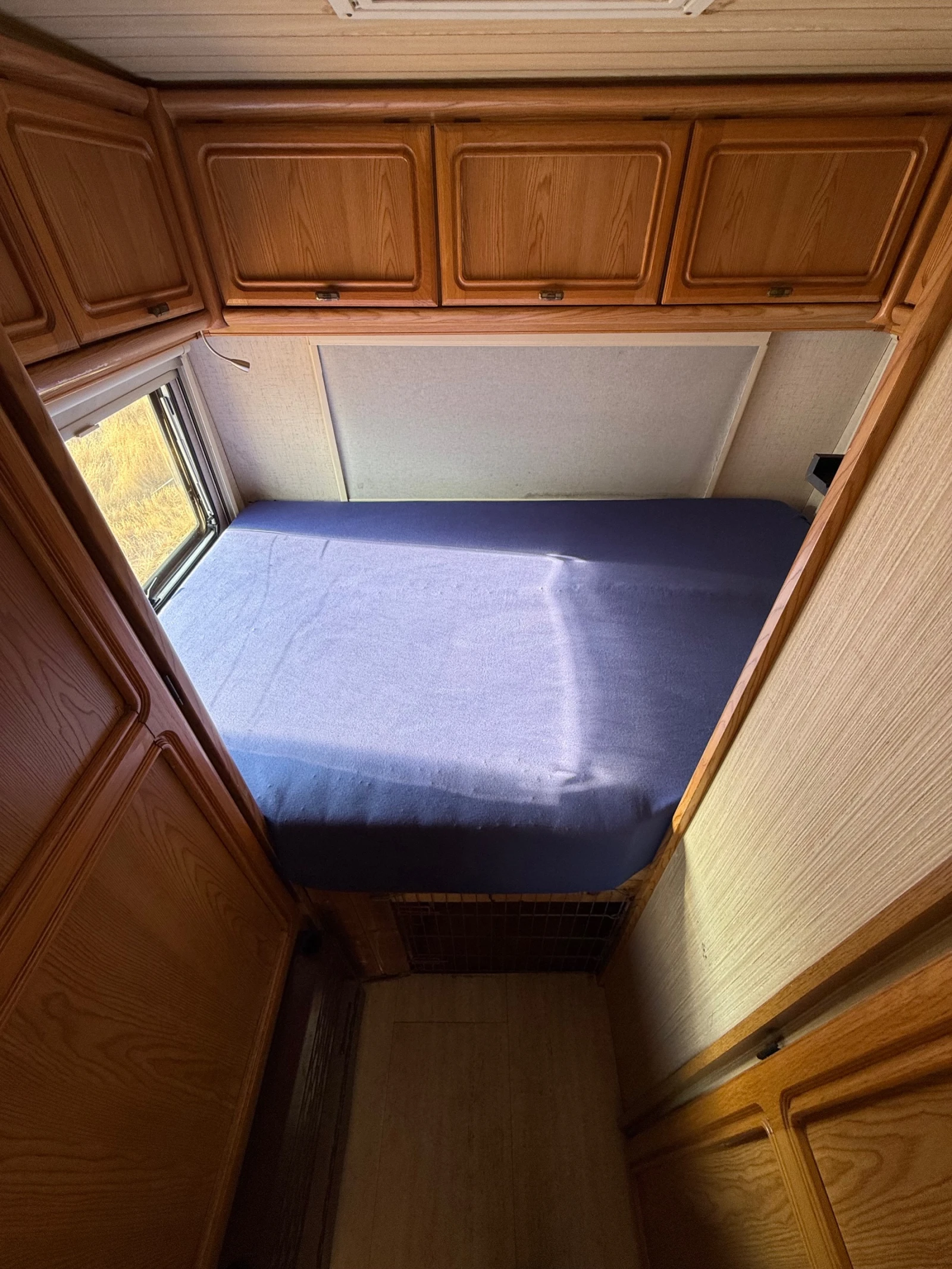 ������ Burstner Iveco 35-10 | Mobile.bg � ����������� 12