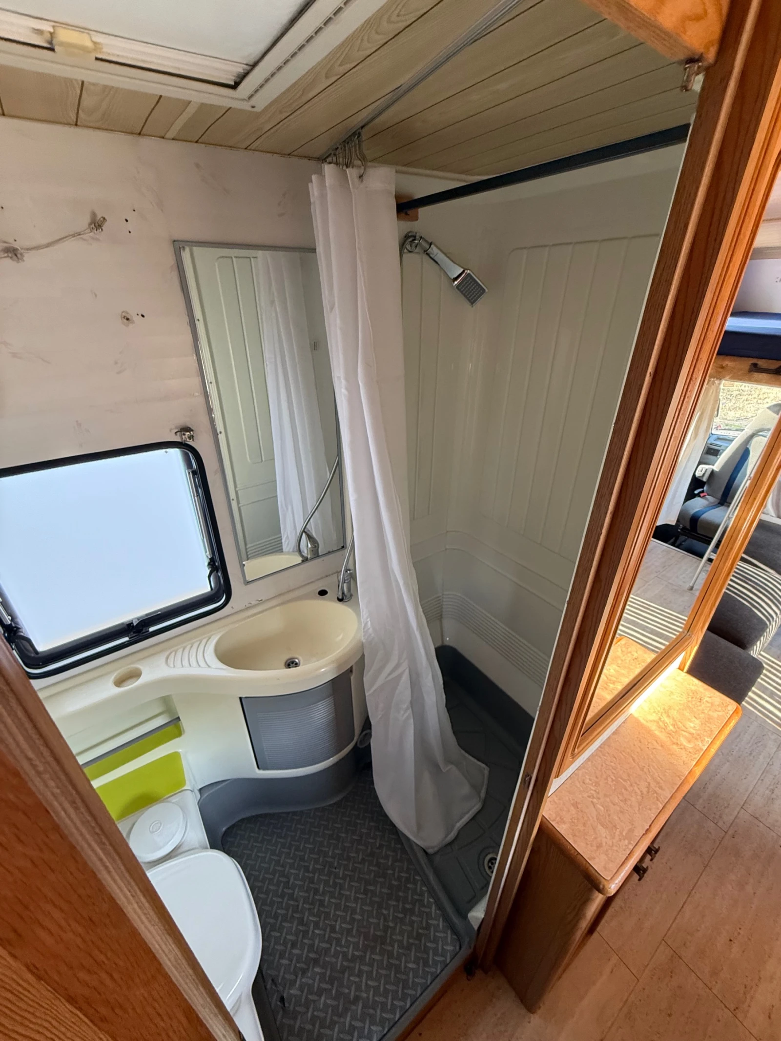 ������ Burstner Iveco 35-10 | Mobile.bg � ����������� 13