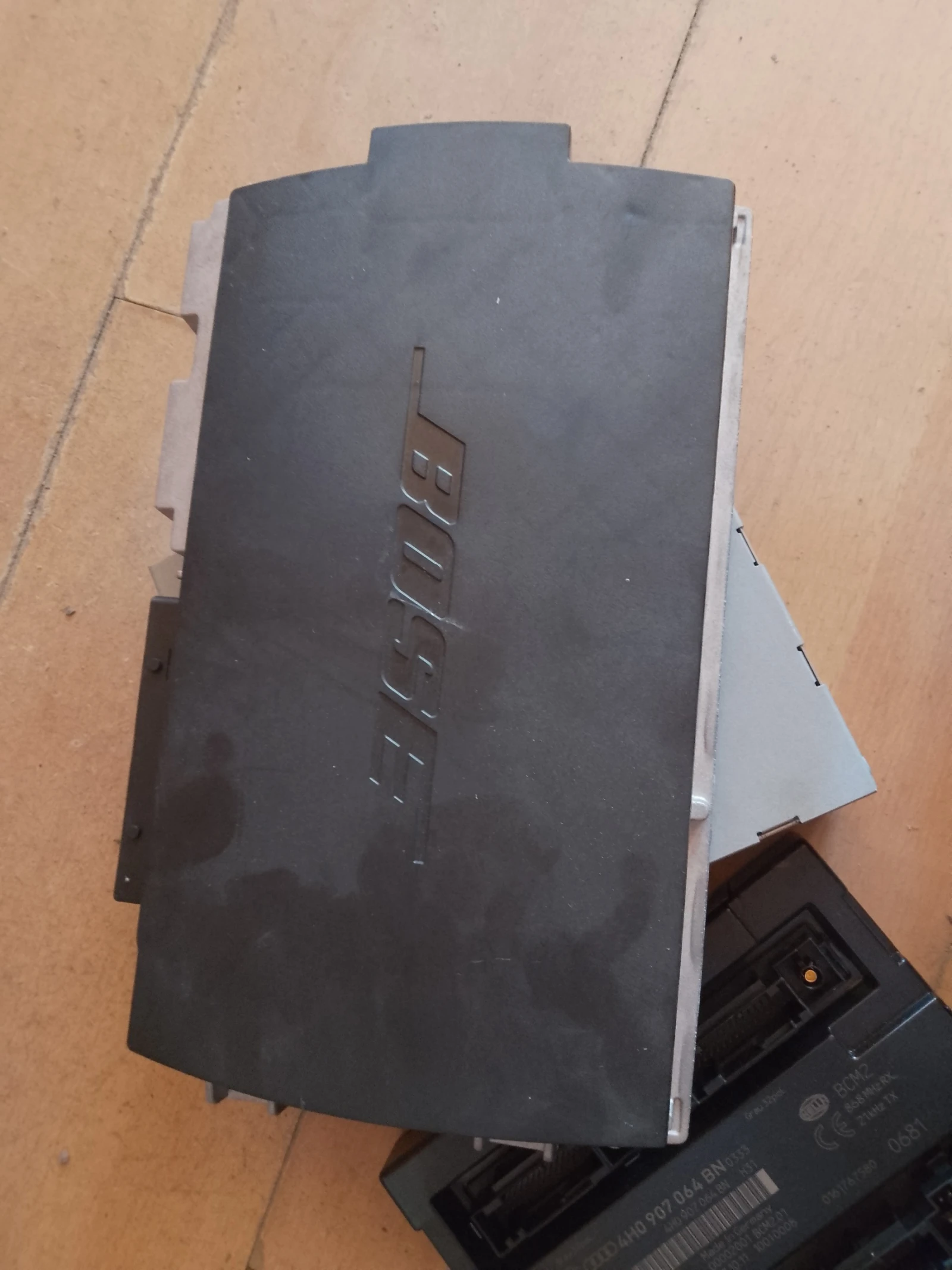 4G0035223C  67 | Mobile.bg   3