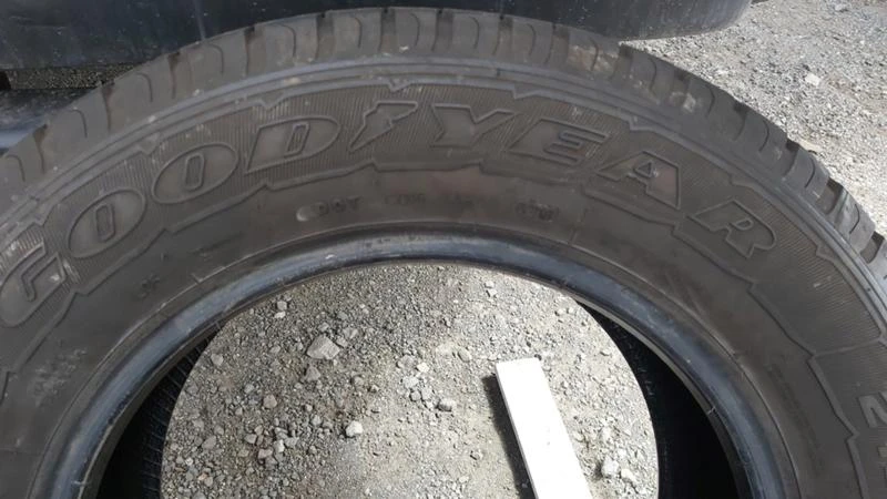 Гуми Летни 215/65R15, снимка 6 - Гуми и джанти - 29278972