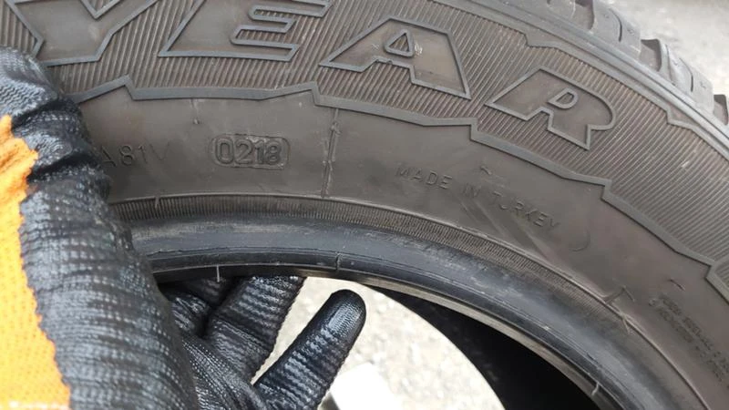 Гуми Летни 215/65R15, снимка 7 - Гуми и джанти - 29278972