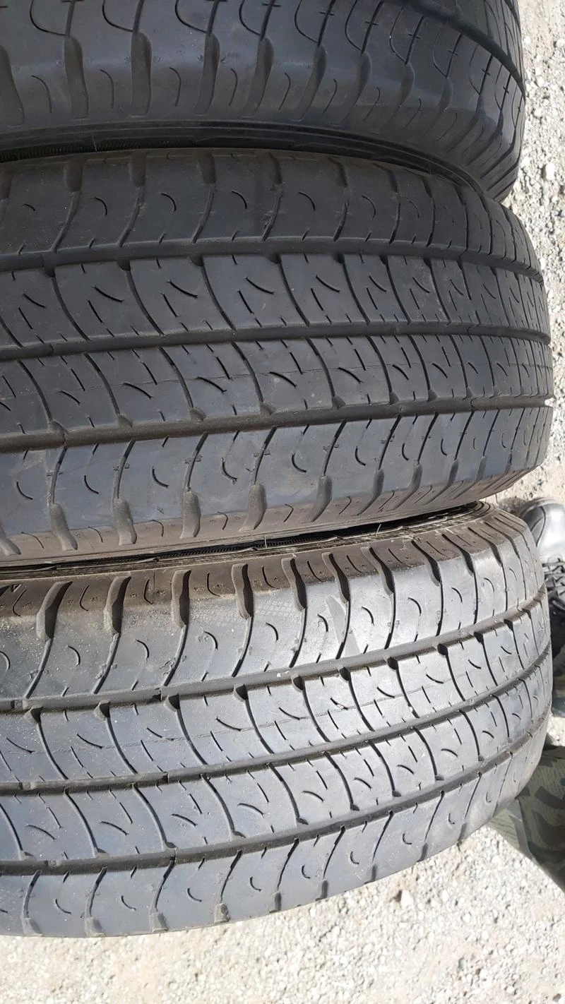 Гуми Летни 215/65R15, снимка 3 - Гуми и джанти - 29278972