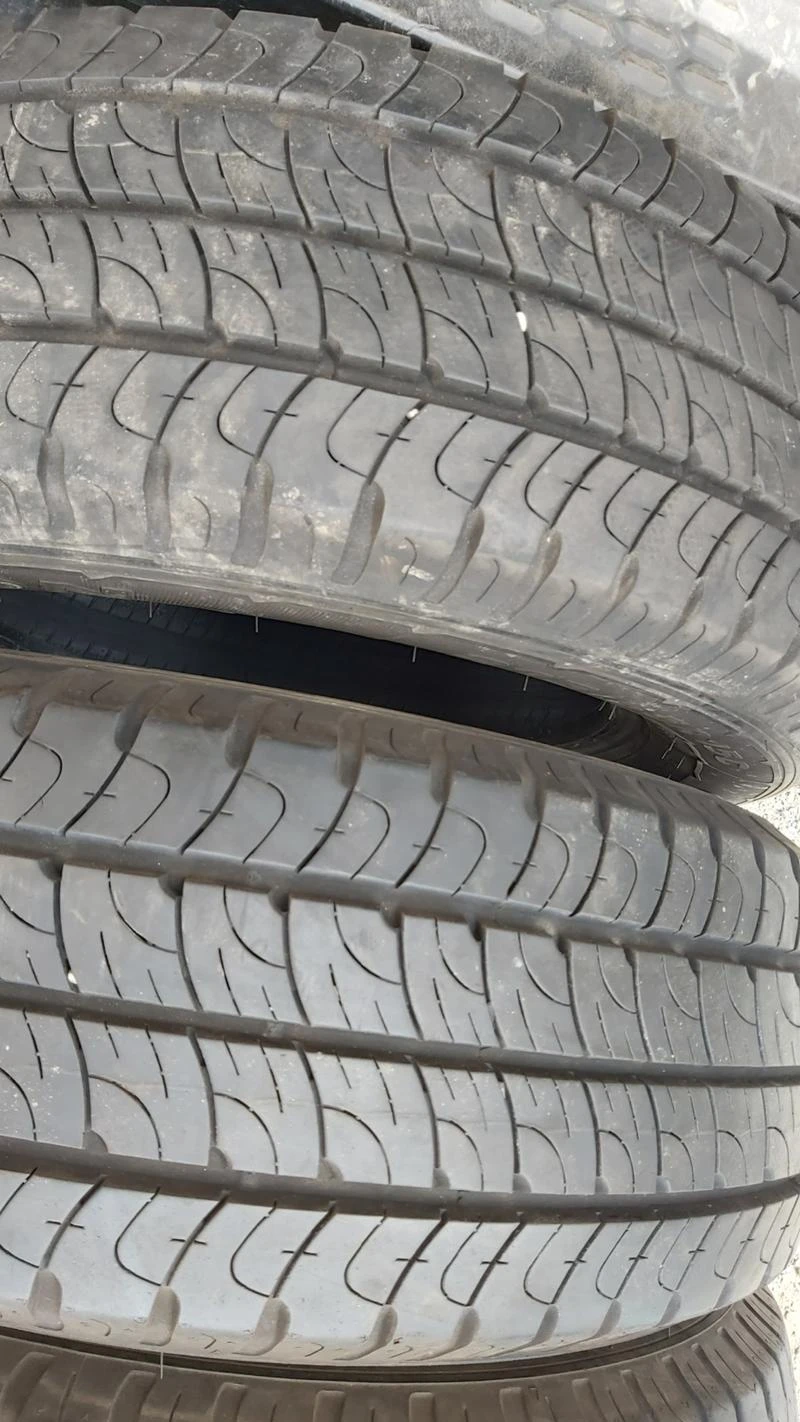 Гуми Летни 215/65R15, снимка 2 - Гуми и джанти - 29278972