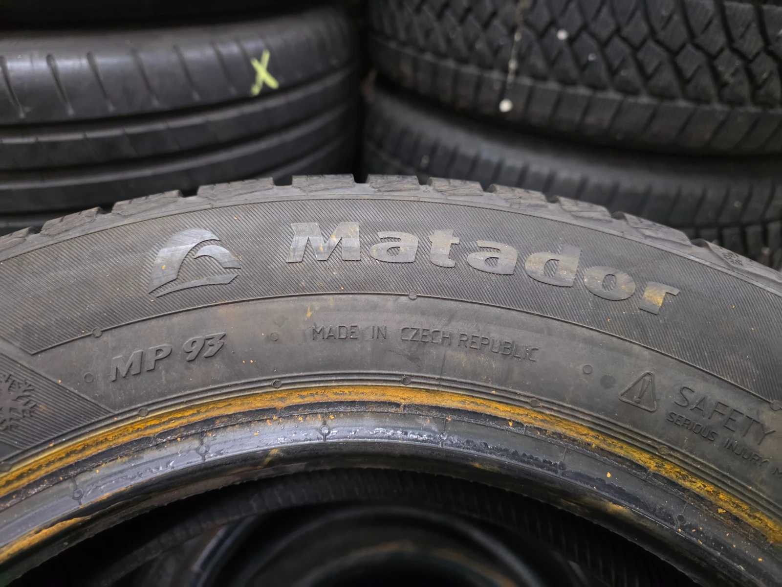 Гуми Зимни 175/65R15, снимка 9 - Гуми и джанти - 54986787