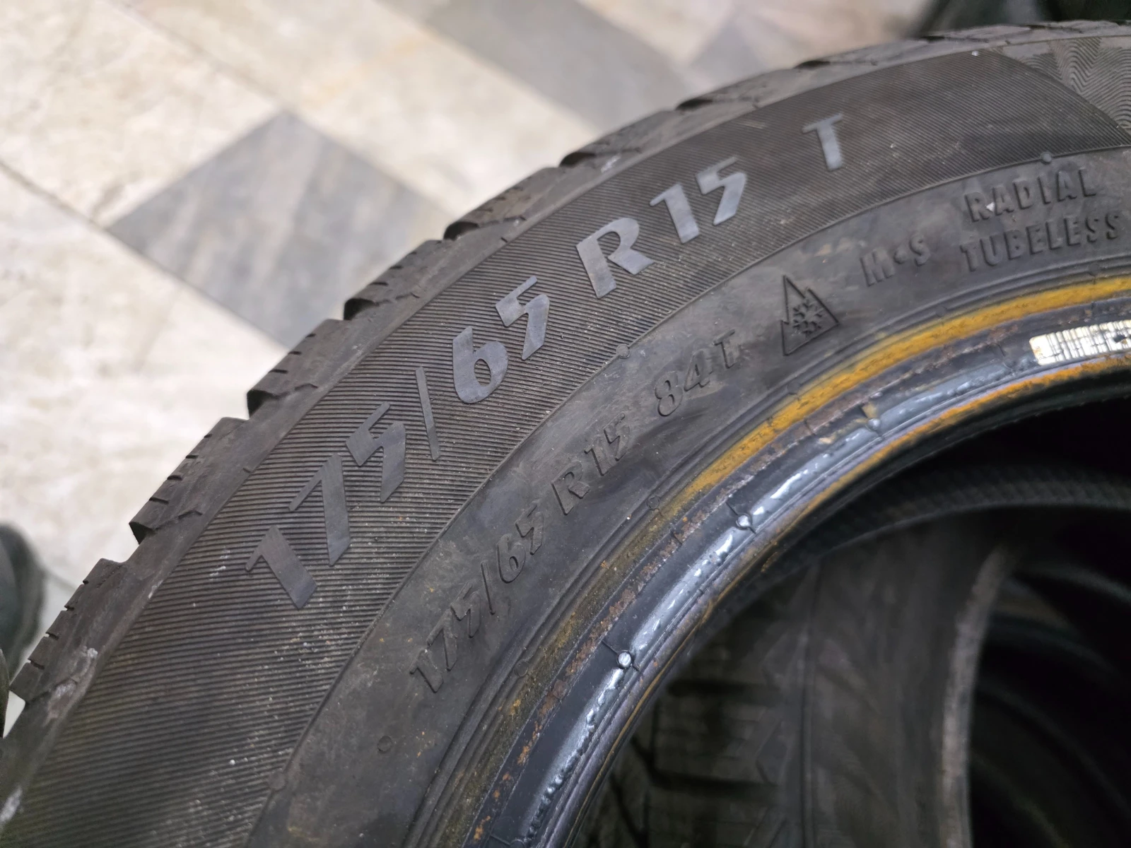 Гуми Зимни 175/65R15, снимка 10 - Гуми и джанти - 54986787