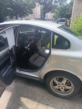 VW Passat 1, 8 Т Газ/Бензин, снимка 5
