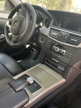 Mercedes-Benz E 250 4 Matic, снимка 13