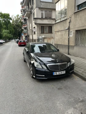 Mercedes-Benz E 250 4 Matic, снимка 1