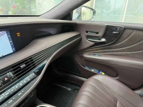 Lexus LS 500 L  CARFAX, снимка 15