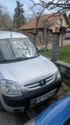 Peugeot Partner 2.0 HDI пътническа  - 1350 € / 2640.37 лв. - 46729231 2