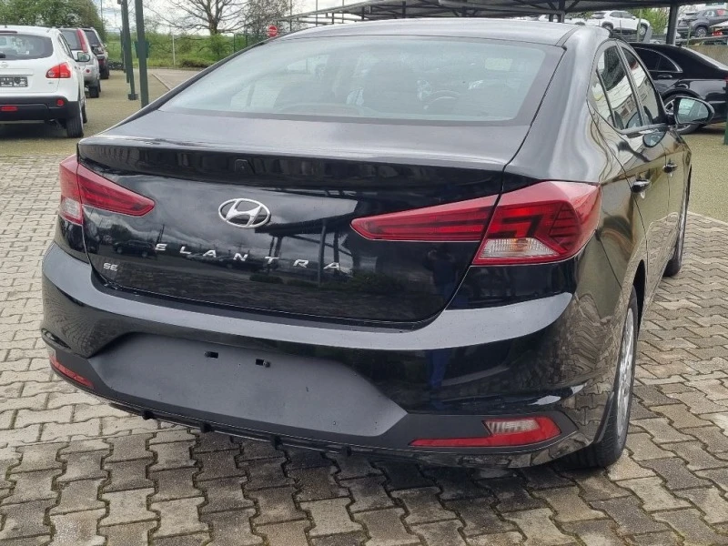 Hyundai Elantra 2.0 бензин 150к.с., снимка 8 - Автомобили и джипове - 40496927