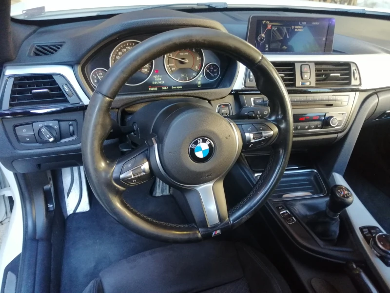 BMW 320, снимка 10 - Автомобили и джипове - 47427503