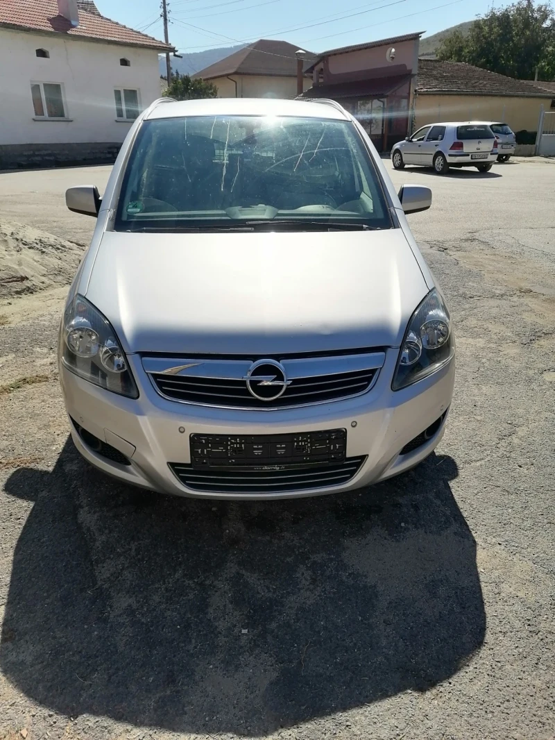 Opel Zafira Дизел, снимка 1 - Автомобили и джипове - 47634956