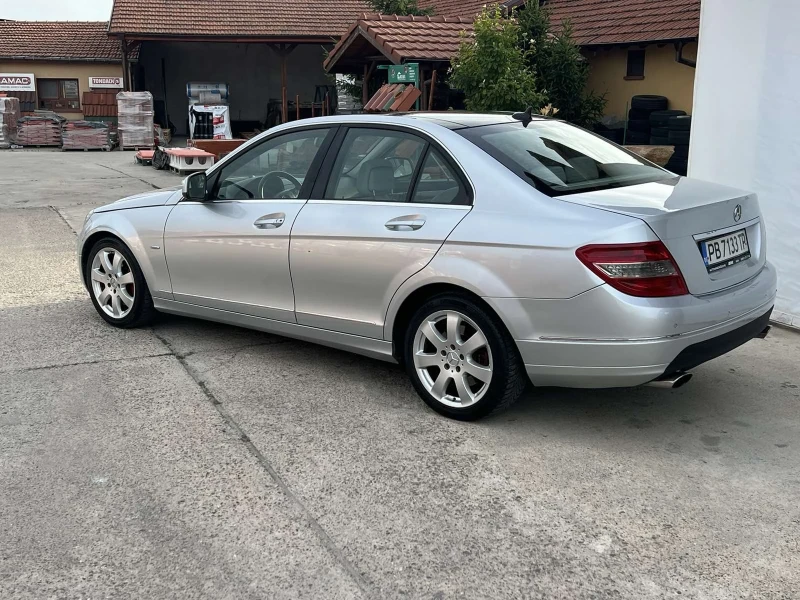 Mercedes-Benz C 320, снимка 2 - Автомобили и джипове - 47983829