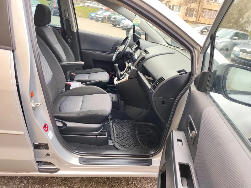 Mazda 5 2.0 CRDI 6СК * КЛИМАТРОНИК* !ТОП!!, снимка 9 - Автомобили и джипове - 53245118