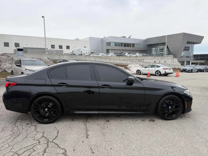 BMW 530 * 530i xDrive * CARFAX * БЕЗ ПЪРВОНАЧАЛНА ВНОСКА, снимка 3 - Автомобили и джипове - 52861693