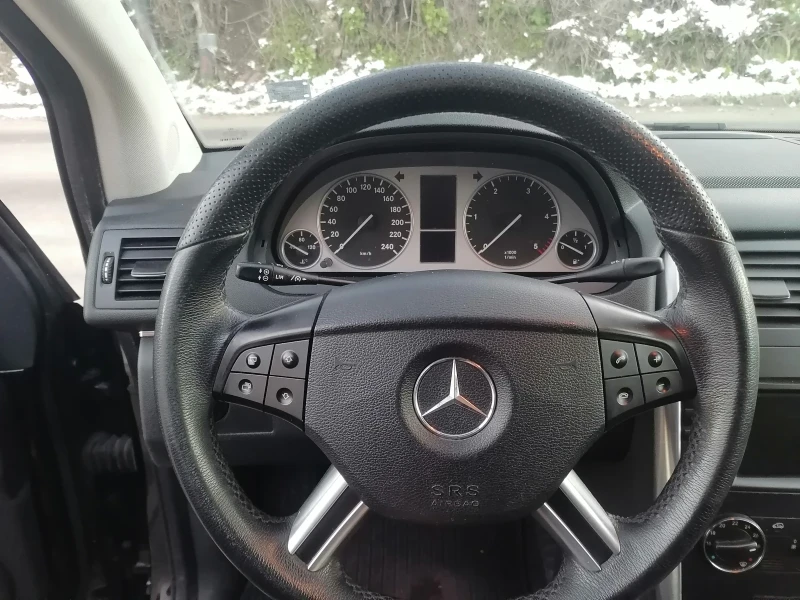 Mercedes-Benz B 200 Autotronic, снимка 11 - Автомобили и джипове - 52999149