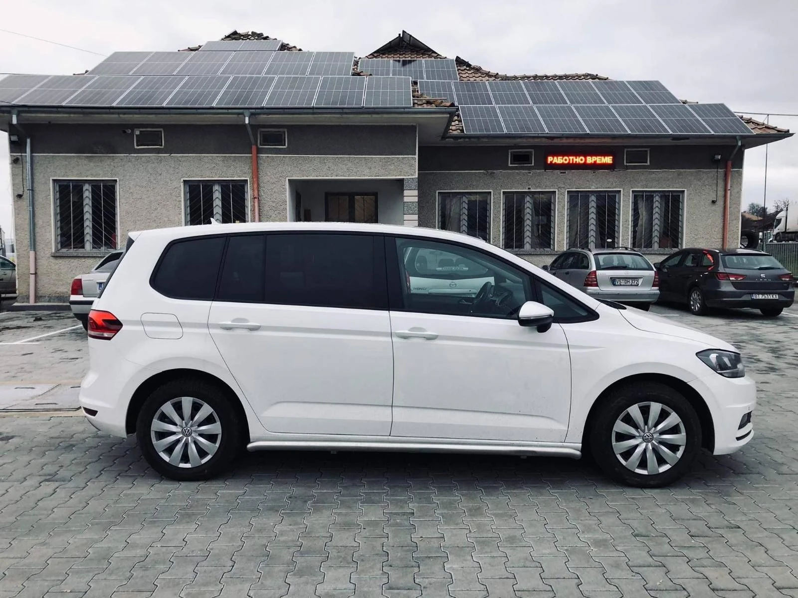 VW Touran 2.0 - изображение 4