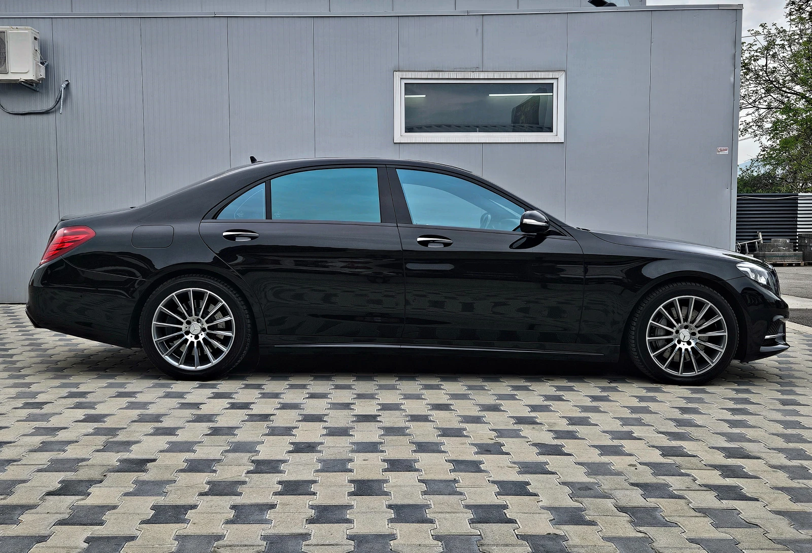 Mercedes-Benz S 500 L/AMG/TVx3/DISTR/PANO/ВАКУУМ/ОБДУХ/МАСАЖ/LIZING - изображение 4