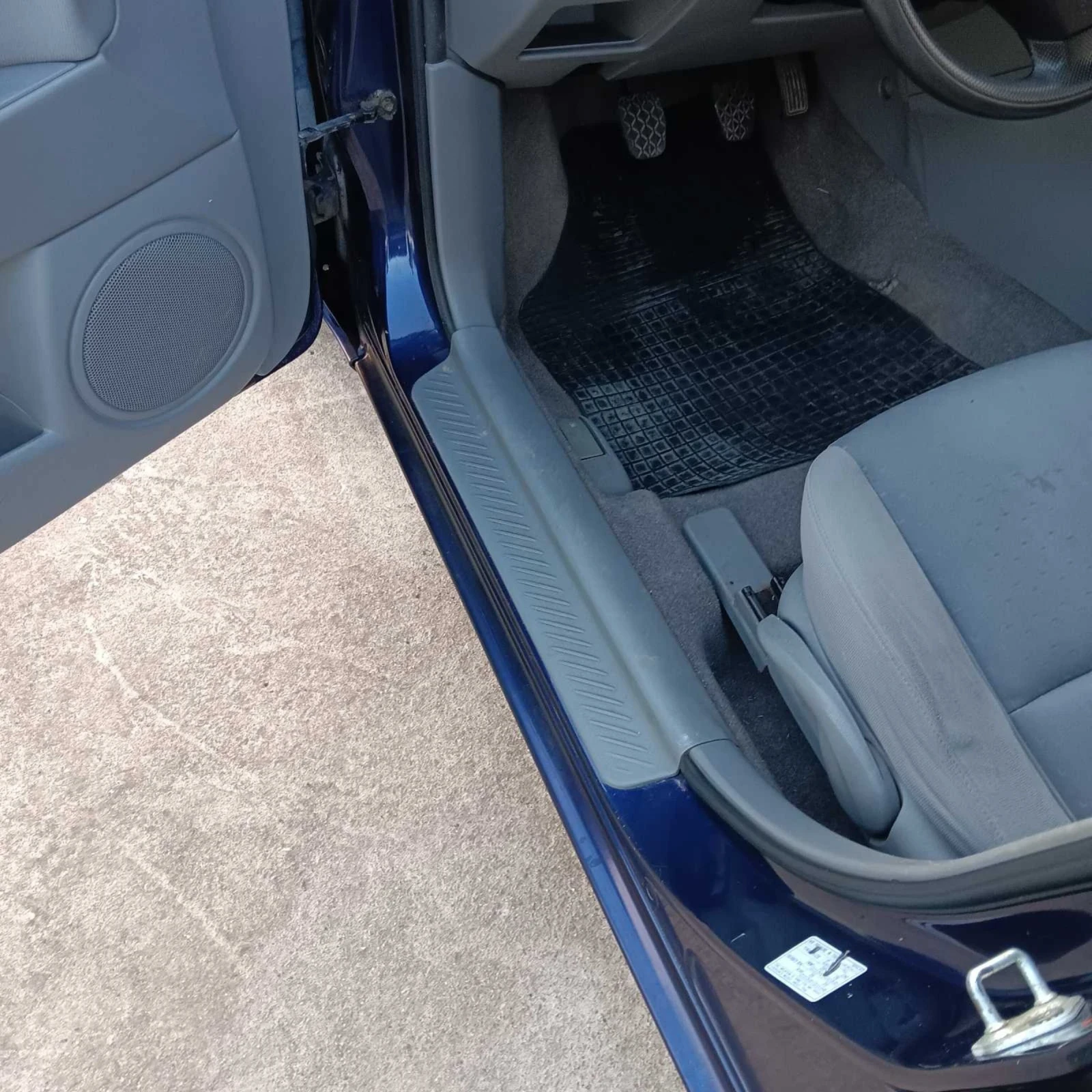 Mazda 3 Колата има климатик - изображение 4