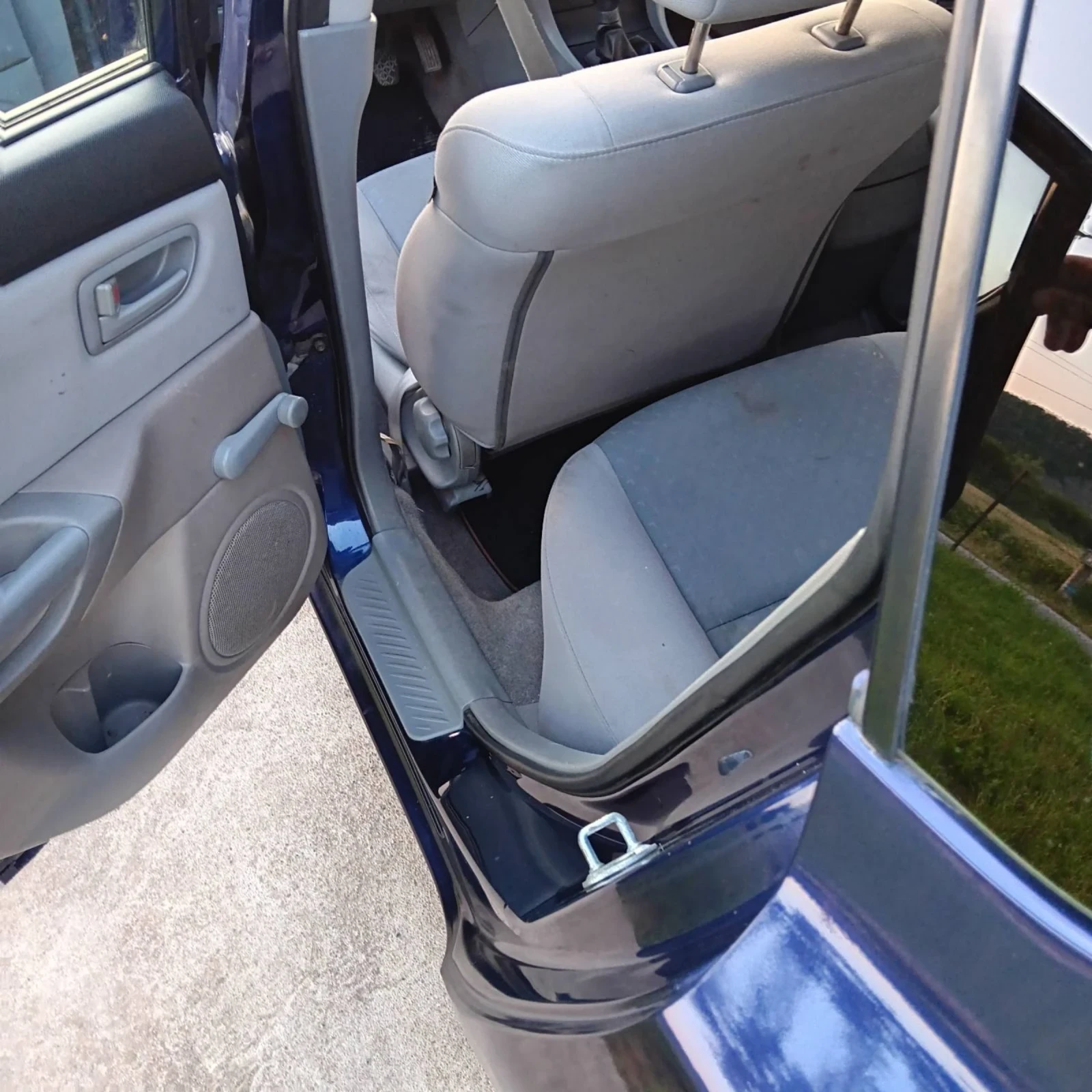 Mazda 3 Колата има климатик - изображение 8