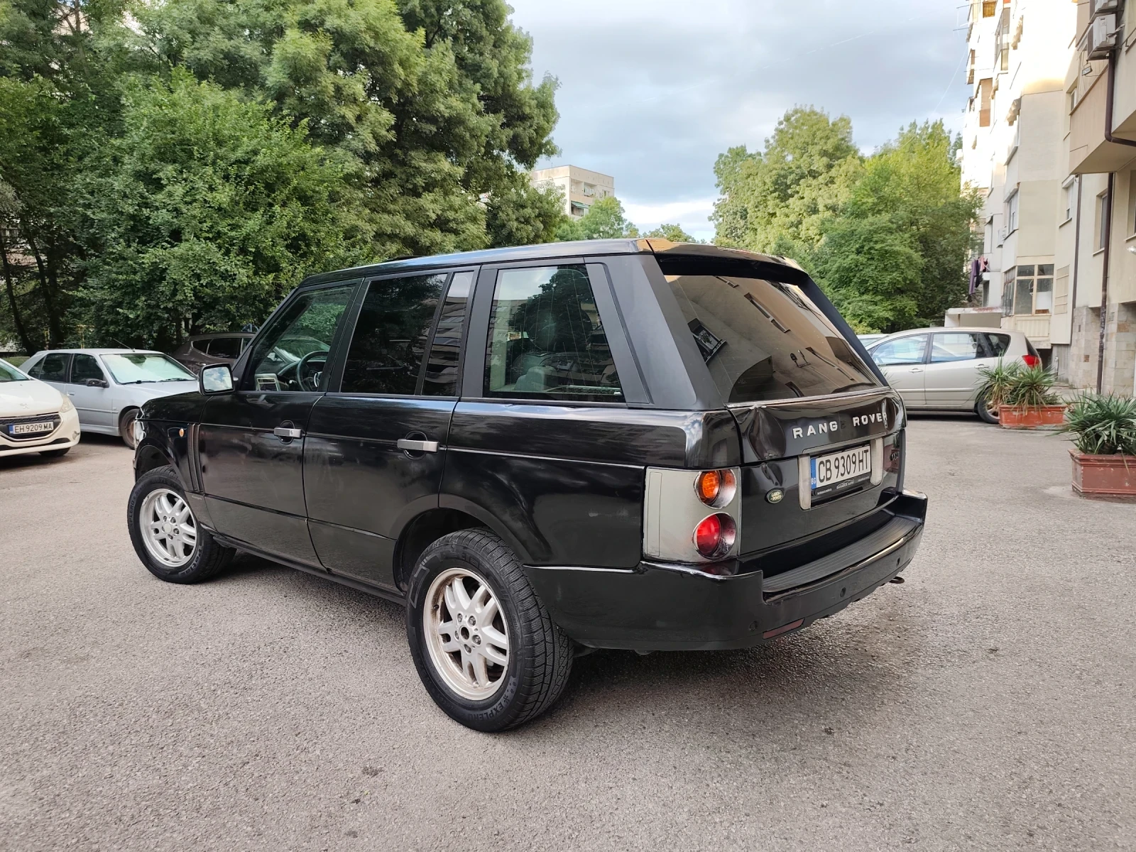Land Rover Range rover 3.0D АВТОМАТИК! 4Х4  Full!   !ТОП!!, снимка 5 - Автомобили и джипове - 55285764