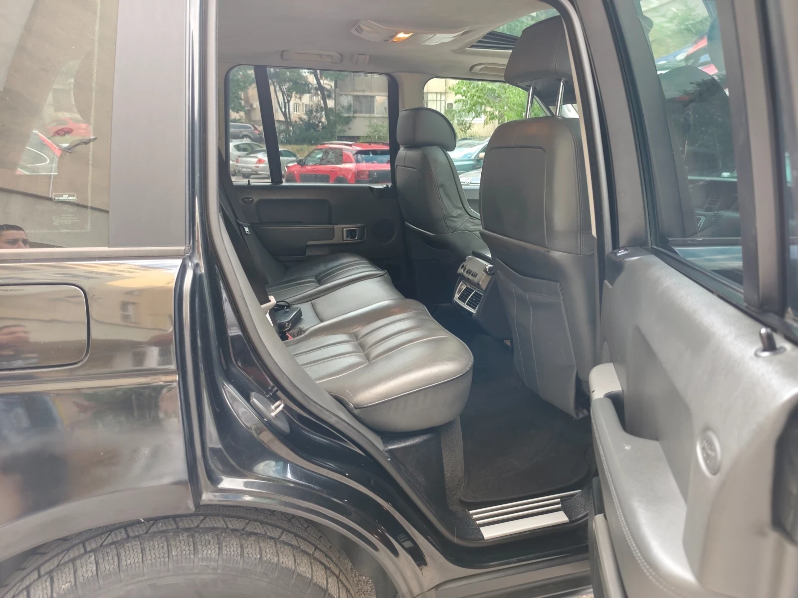 Land Rover Range rover 3.0D АВТОМАТИК! 4Х4  Full!   !ТОП!!, снимка 12 - Автомобили и джипове - 55285764