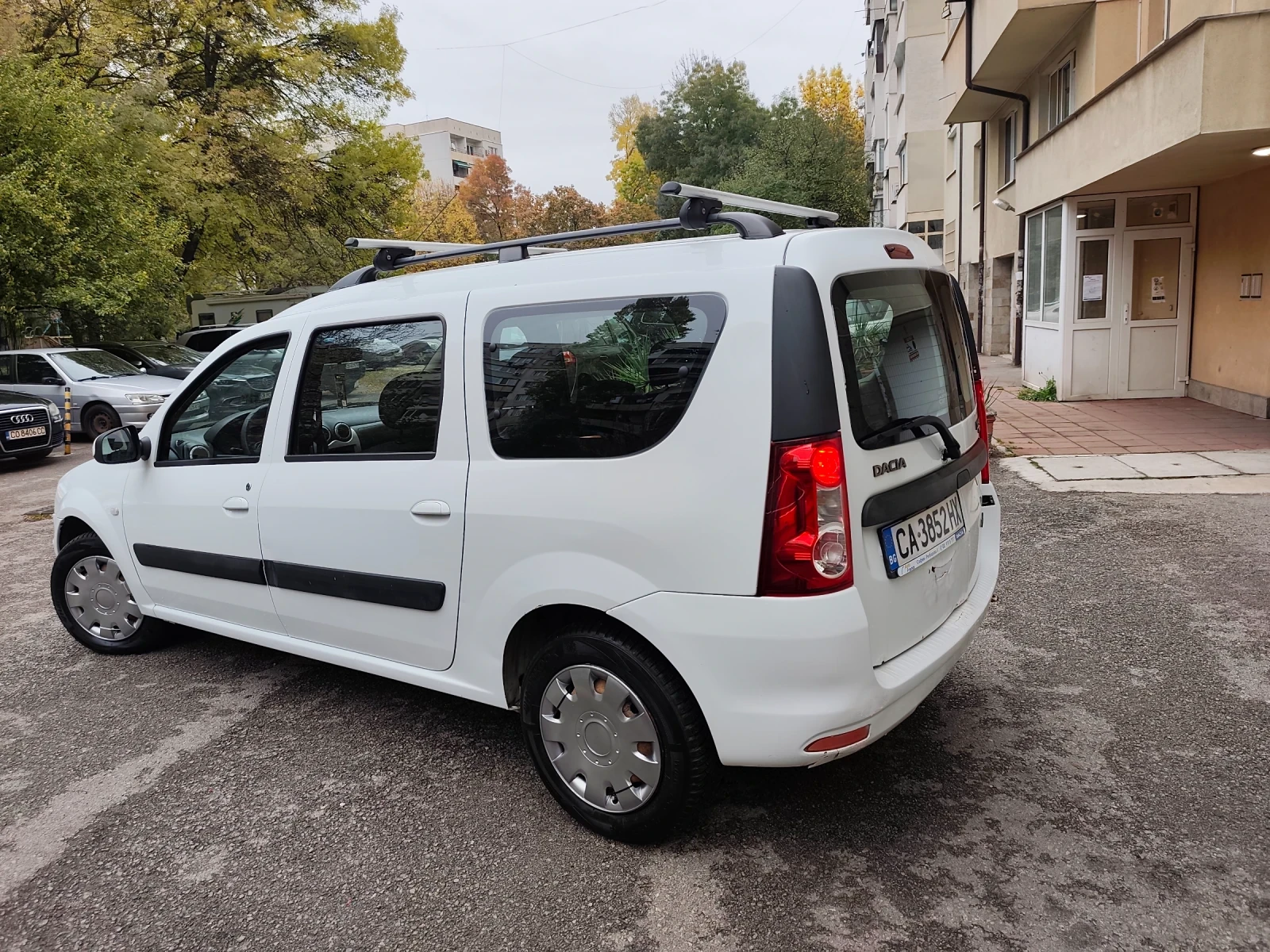 Dacia Logan 1.5 DCI А/С!   !ТОП!!, снимка 3 - Автомобили и джипове - 56637003