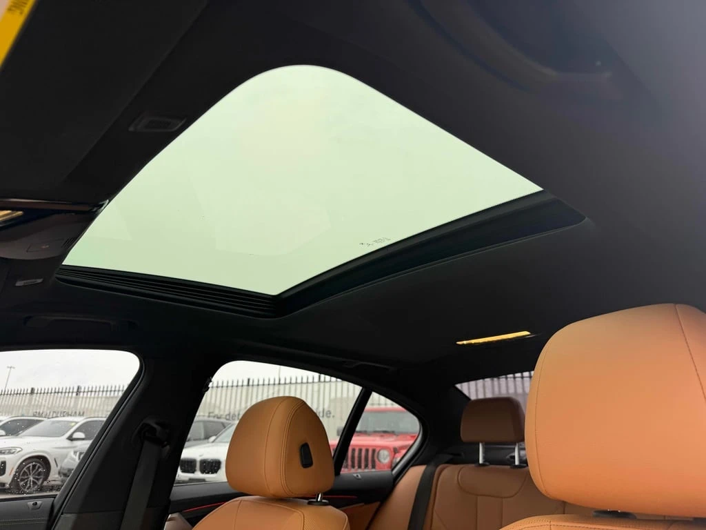 BMW 530 * 530i xDrive * CARFAX * ��� ������������ ������ | Mobile.bg � ����������� 10