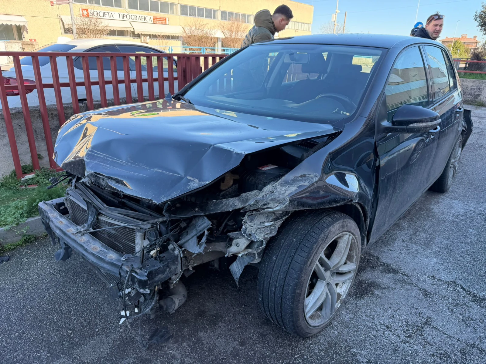 VW Golf 1.6TDI тип мотор CAY - изображение 4