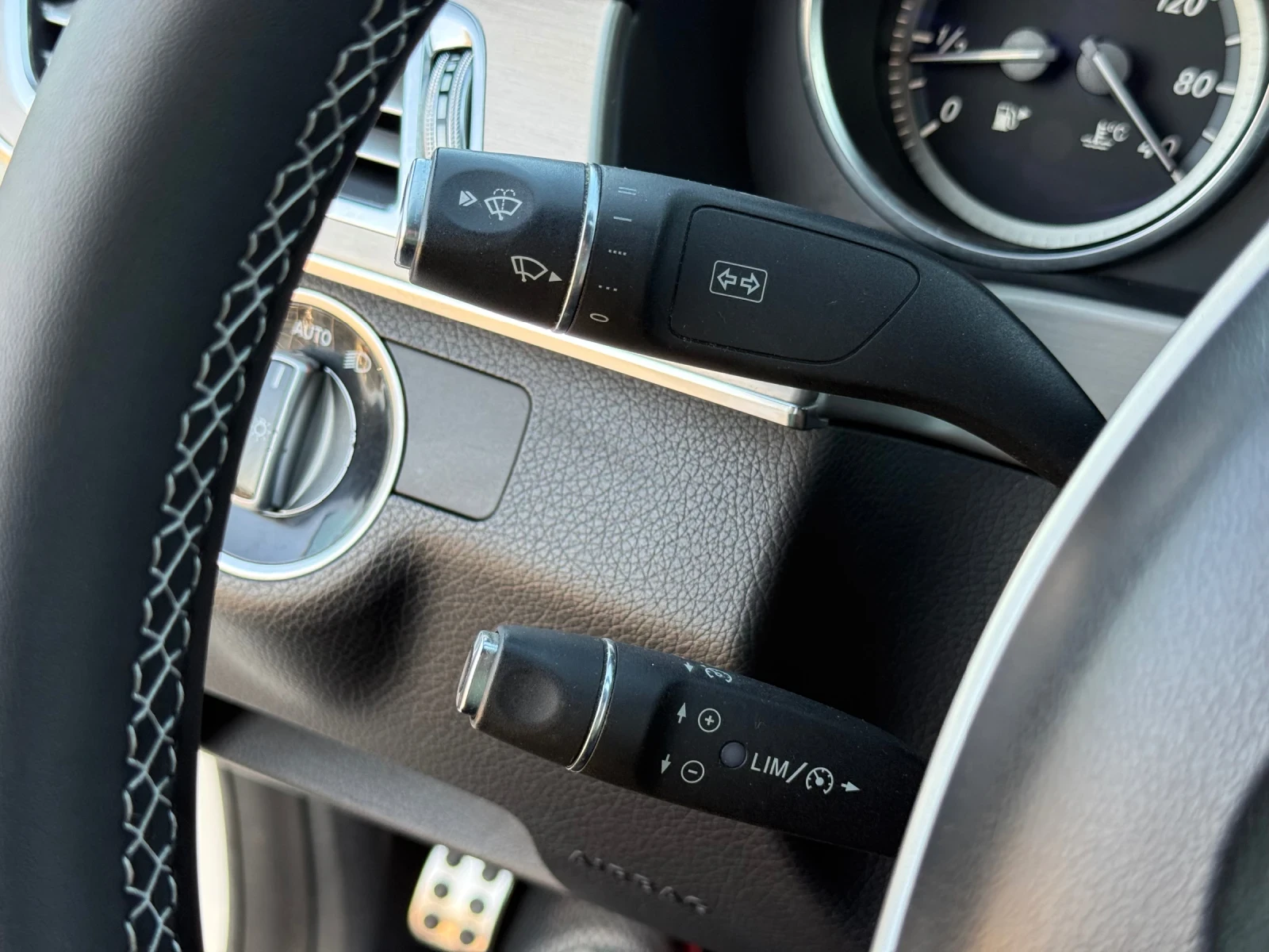 Mercedes-Benz E 220 D* 2014г* Amg Line* PreFace* Топ Състояние* , снимка 13 - Автомобили и джипове - 53789036