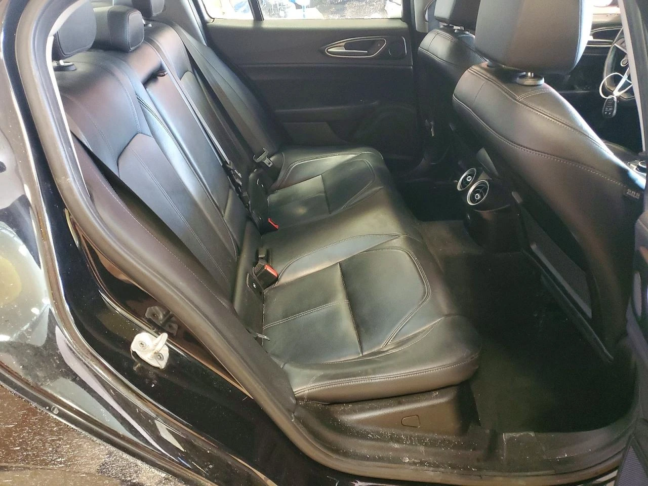 Alfa Romeo Giulia 2.0l Q4, снимка 10 - Автомобили и джипове - 53907049