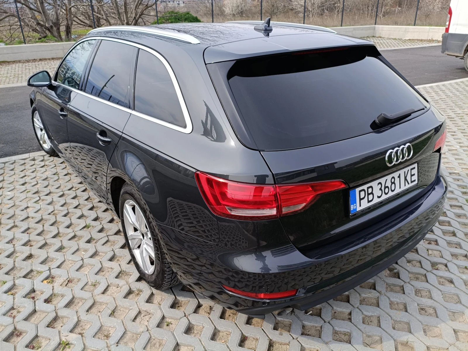 Audi A4 2.0tdi/Digital/ambilight, снимка 5 - Автомобили и джипове - 53922887