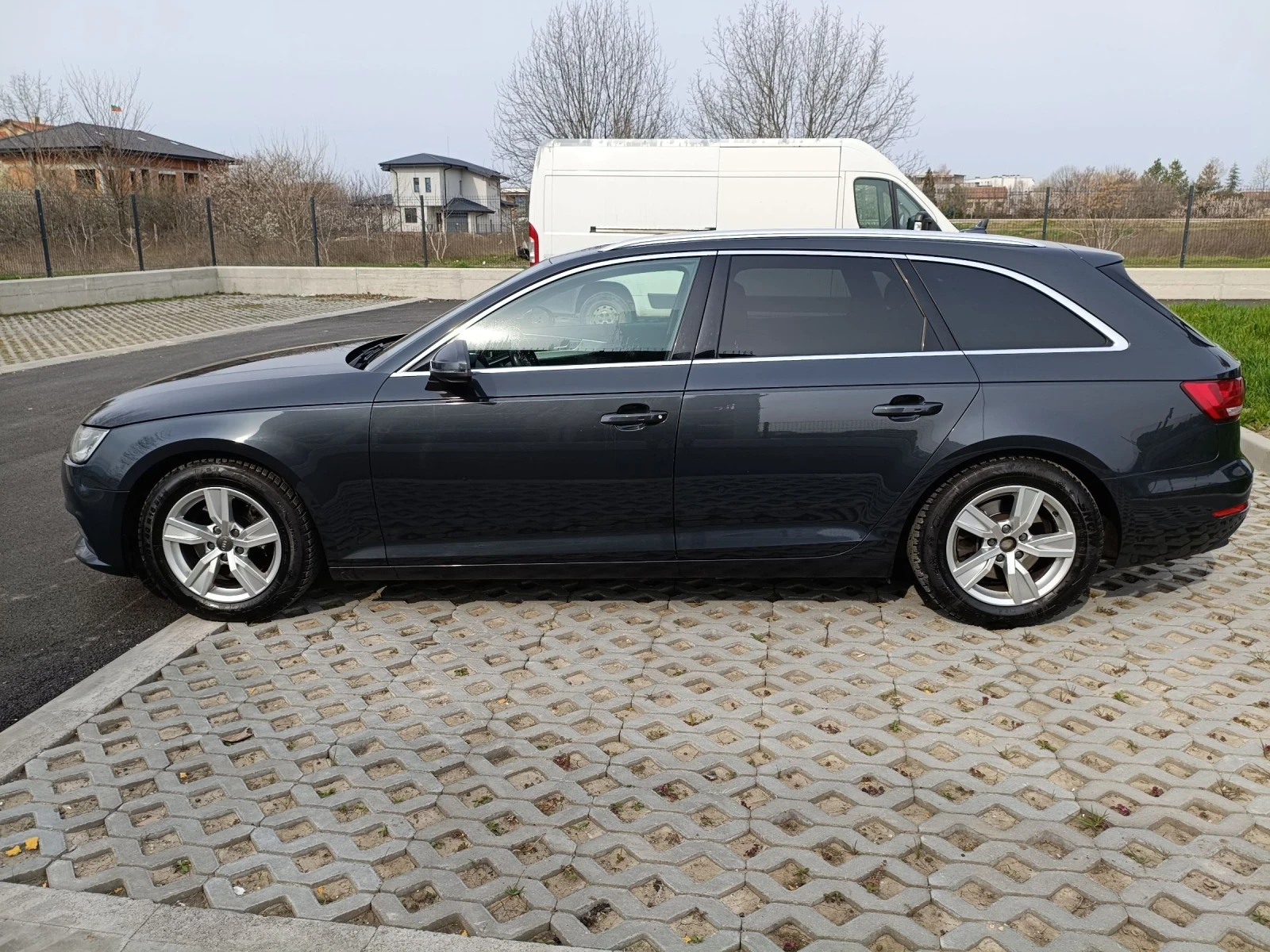 Audi A4 2.0tdi/Digital/ambilight, снимка 10 - Автомобили и джипове - 53922887