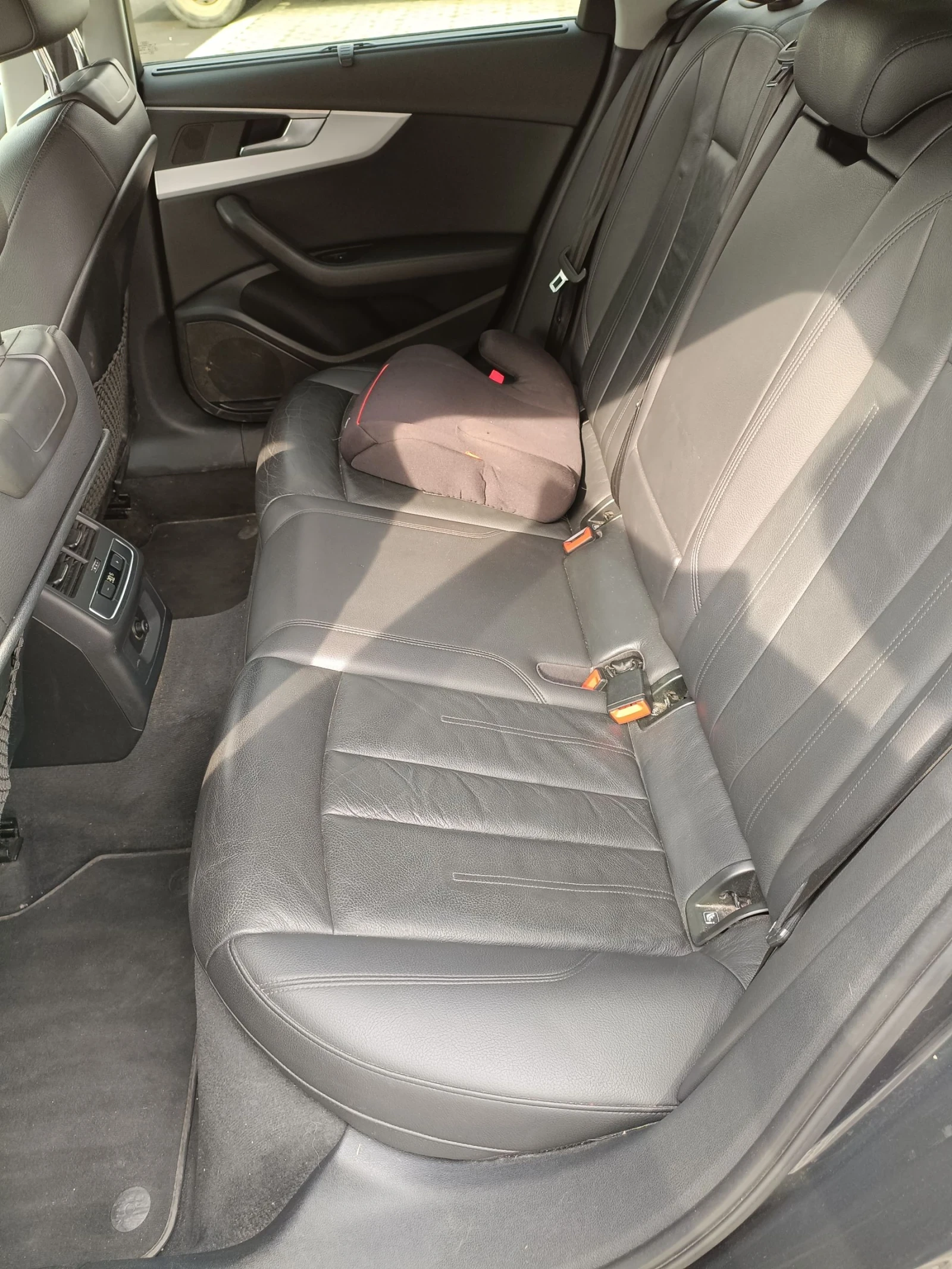 Audi A4 2.0tdi/Digital/ambilight, снимка 11 - Автомобили и джипове - 53922887