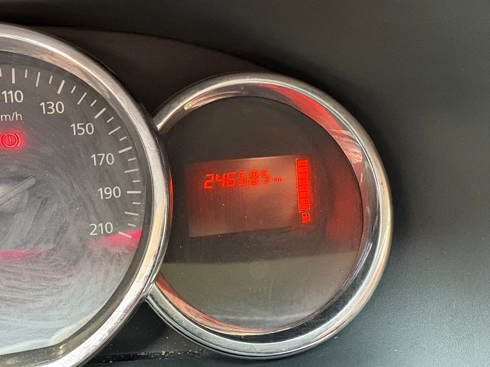 Dacia Logan, снимка 11 - Автомобили и джипове - 54075615