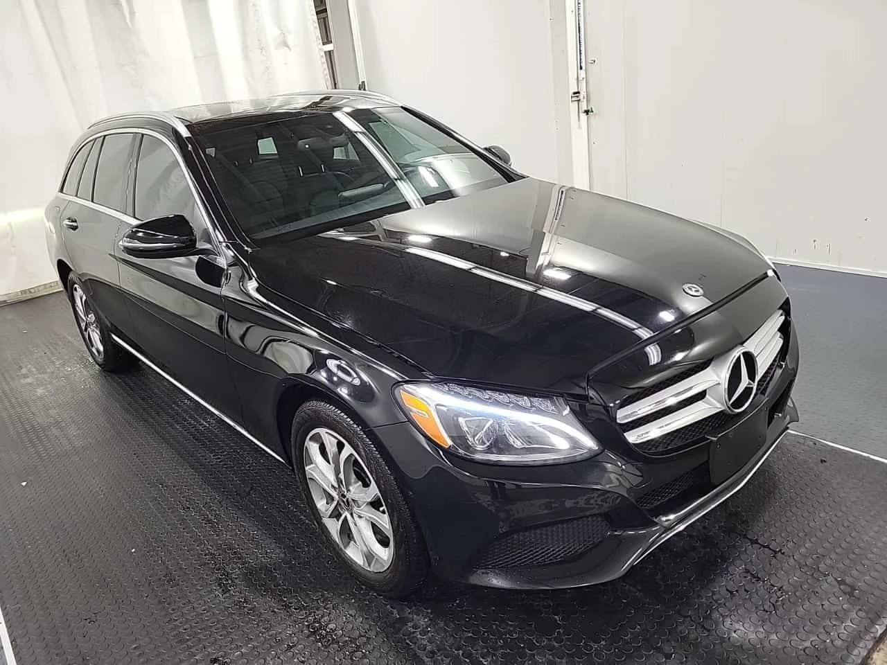Mercedes-Benz C 300 Комби * CARFAX * Без инциденти * 66к км! * 