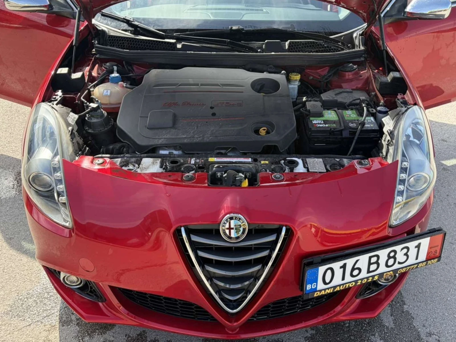 Alfa Romeo Giulietta * АВТОМАТИК * VELOCE * 2.0 JTD 175ps * КОЖА * NAVI, снимка 8 - Автомобили и джипове - 54654846