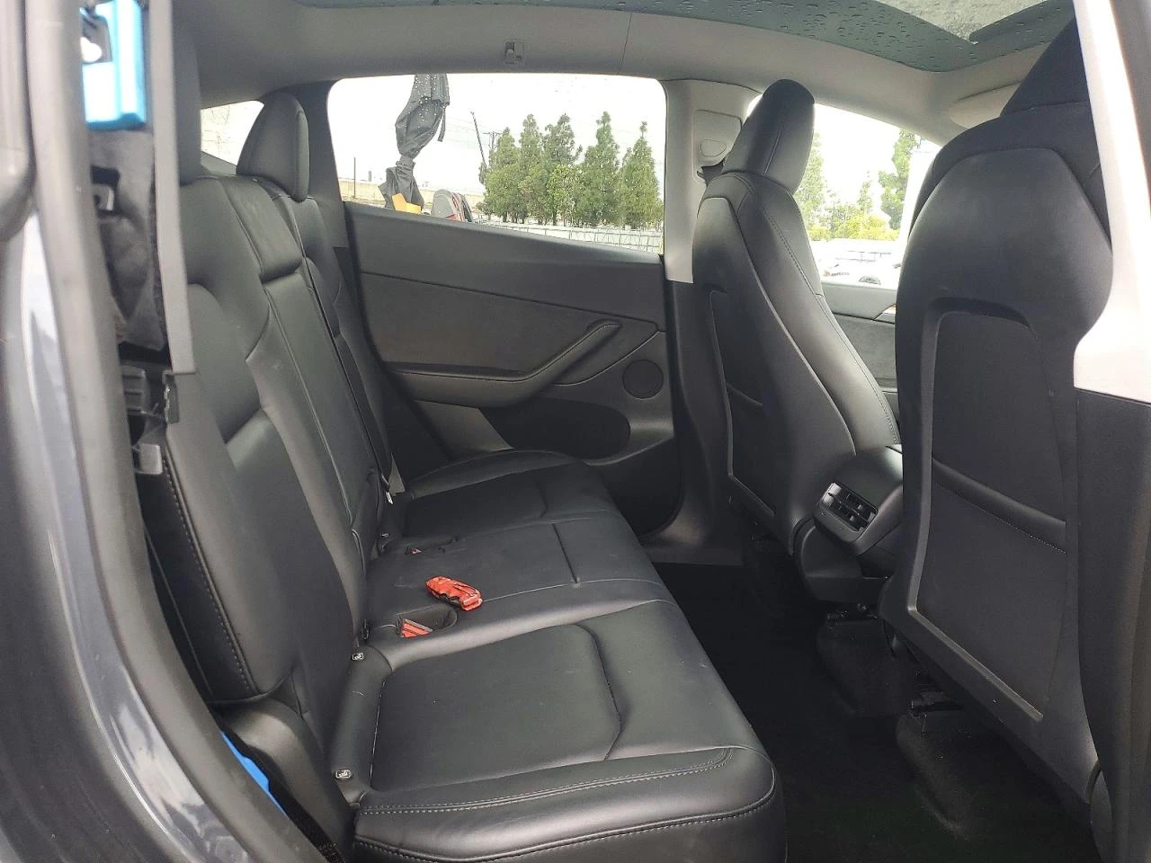 Tesla Model Y | Mobile.bg � ����������� 10