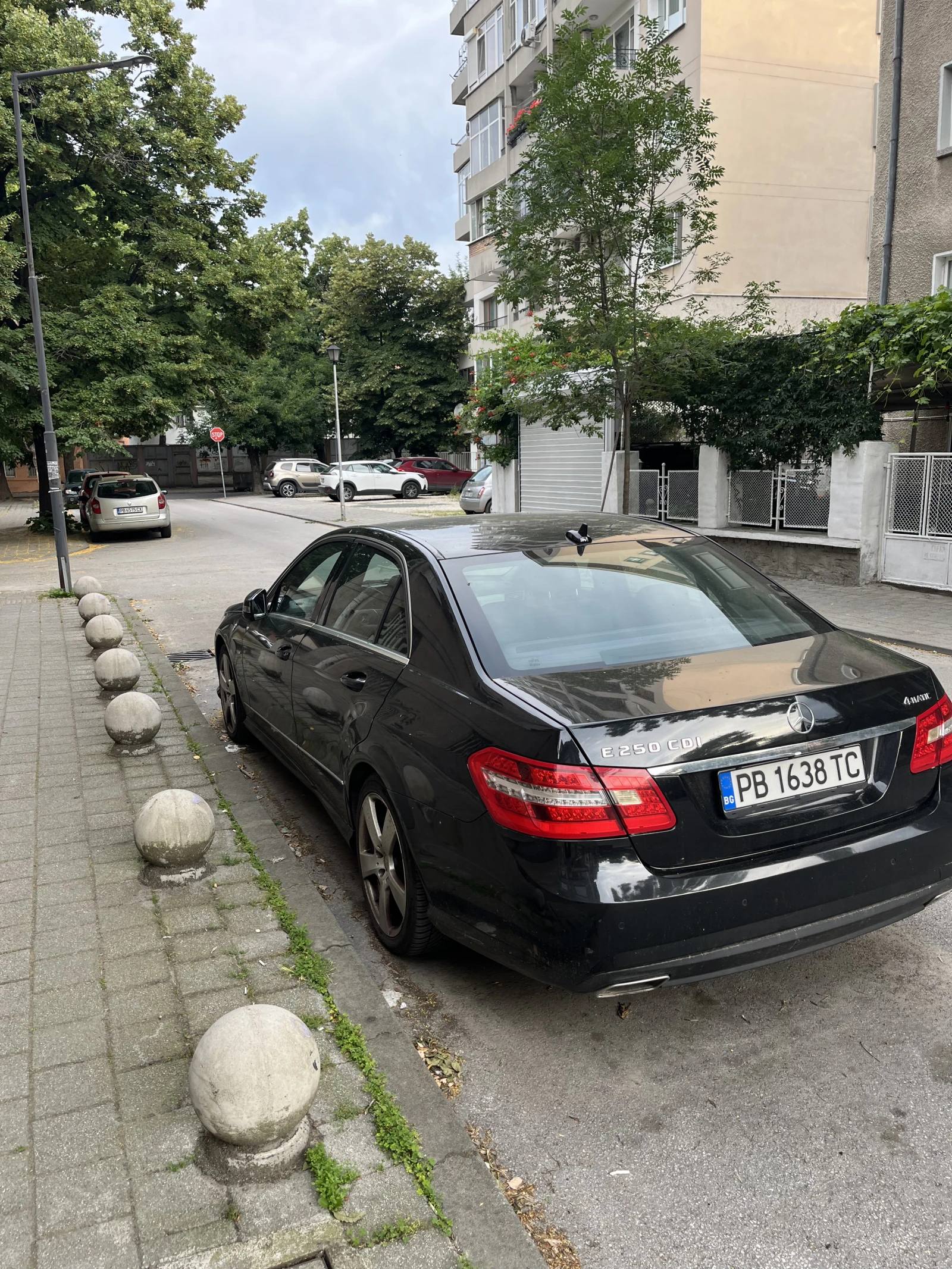 Mercedes-Benz E 250 4 Matic, снимка 3 - Автомобили и джипове - 54939176