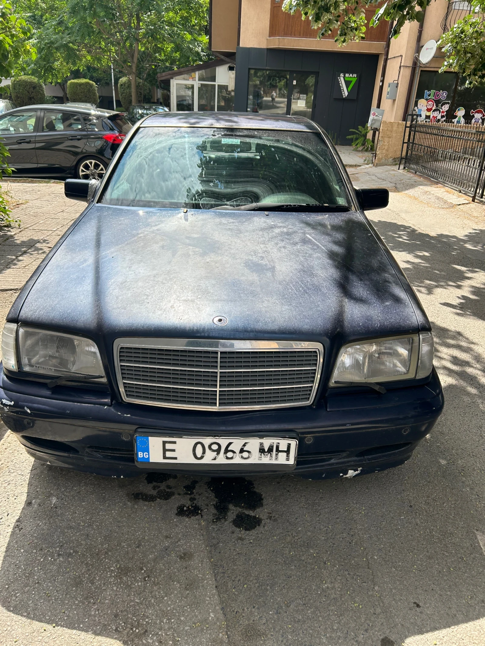 Mercedes-Benz C 220