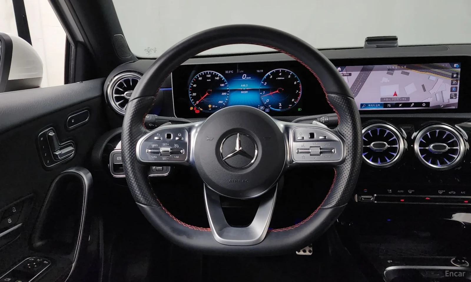 Mercedes-Benz A 220 SEDAN* AMG-LINE* TEXNOTEST* OFERTA, снимка 13 - Автомобили и джипове - 55216222