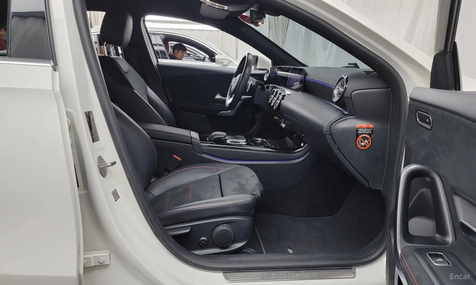 Mercedes-Benz A 220 SEDAN* AMG-LINE* TEXNOTEST* OFERTA, снимка 11 - Автомобили и джипове - 55216222